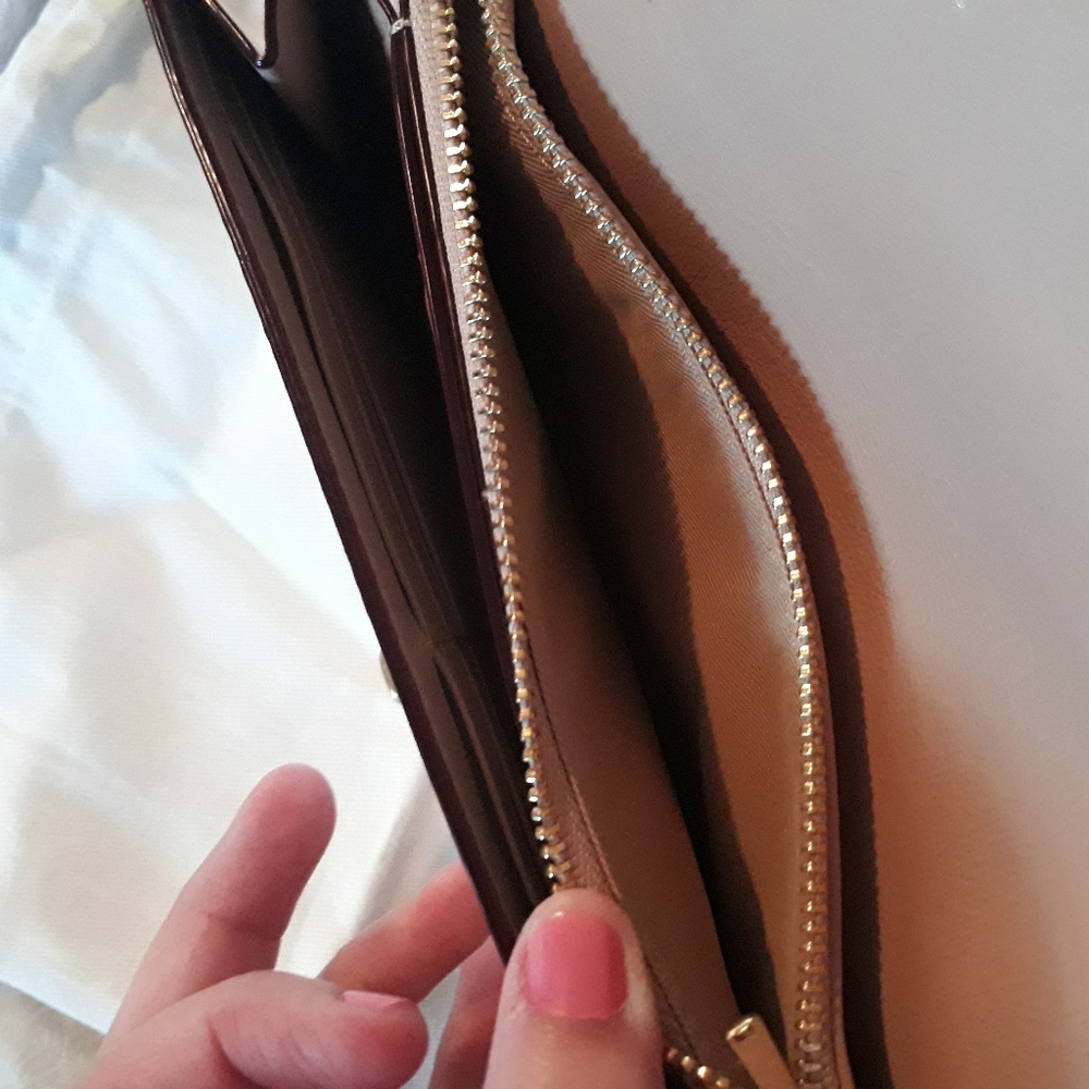Coach Turnlock Wallet - Picture 6 of 6